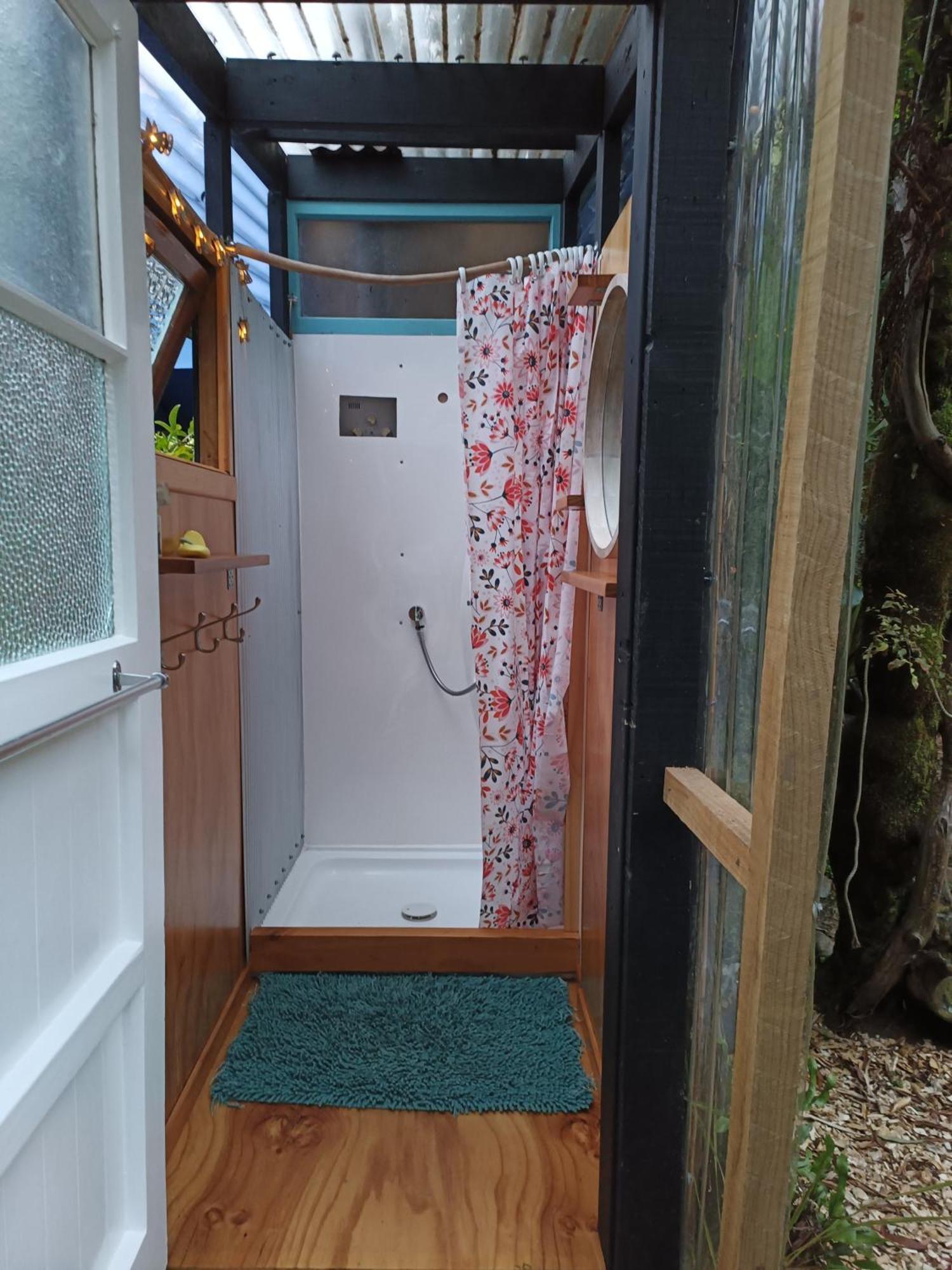 Gumboot Paradise Eco Stay Barrytown Extérieur photo
